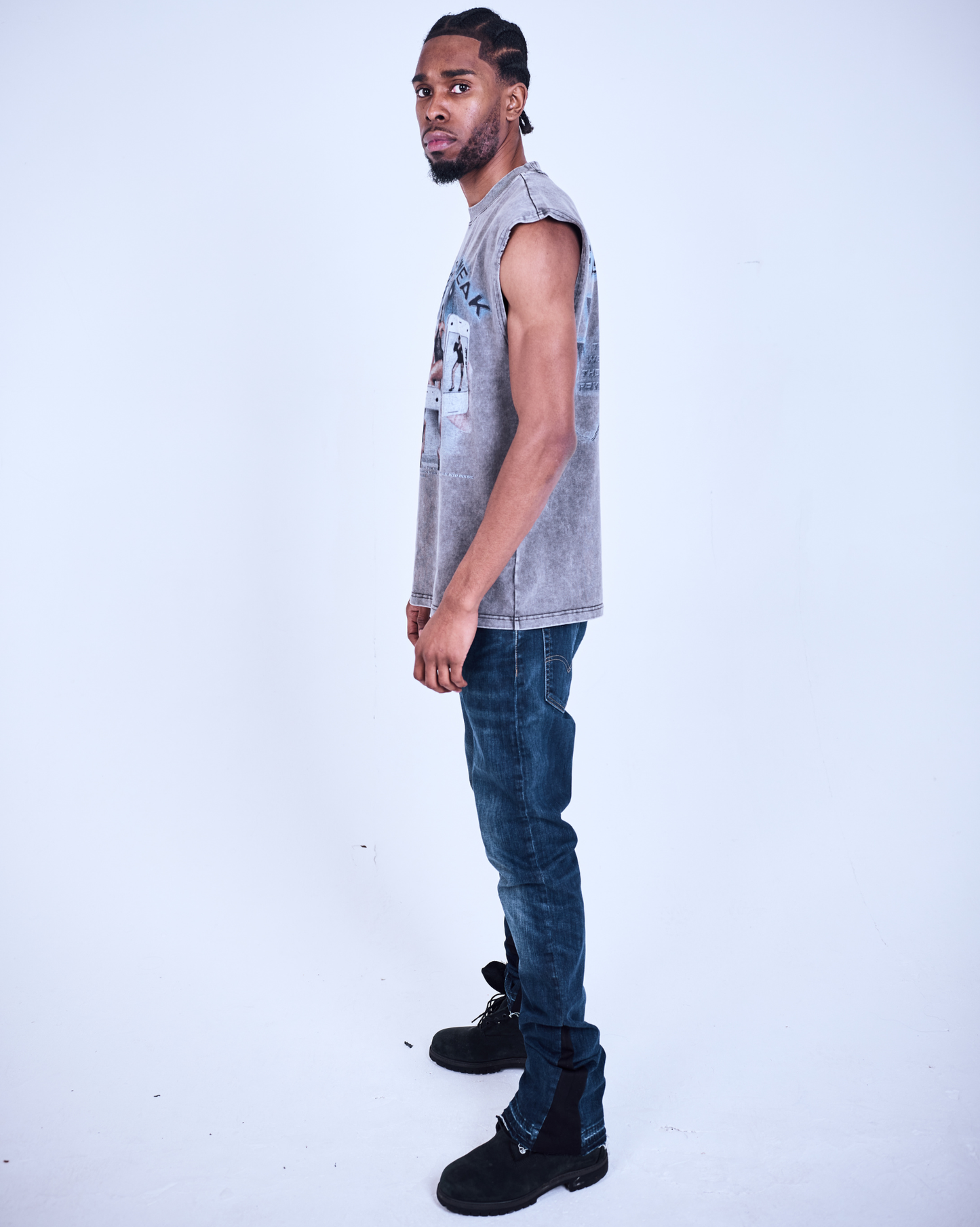 "Fassion Weak" Sleeveless T-Shirt